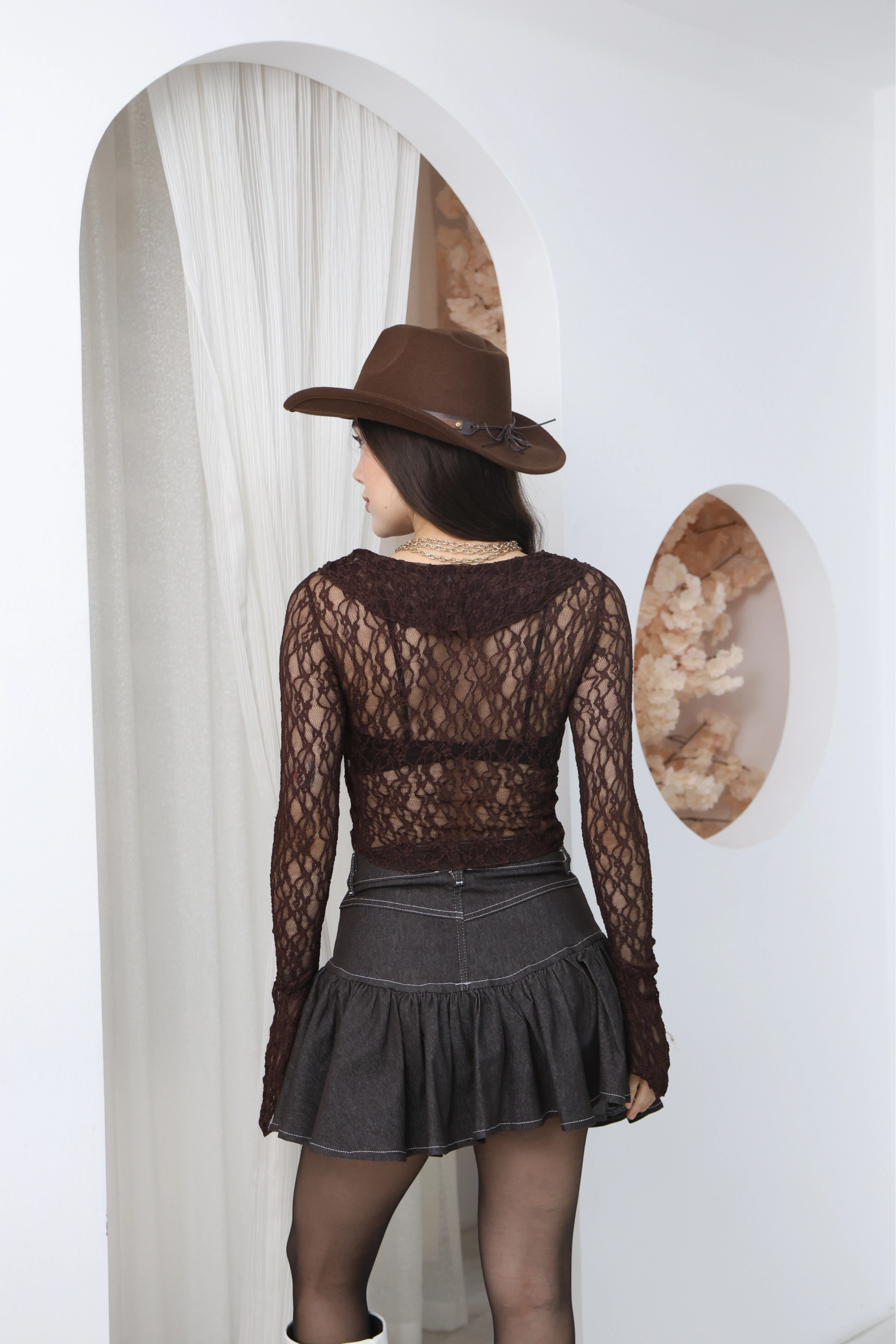 ÖNÜ BAGLAMALI TRANSPARAN BLUZ- KAHVE