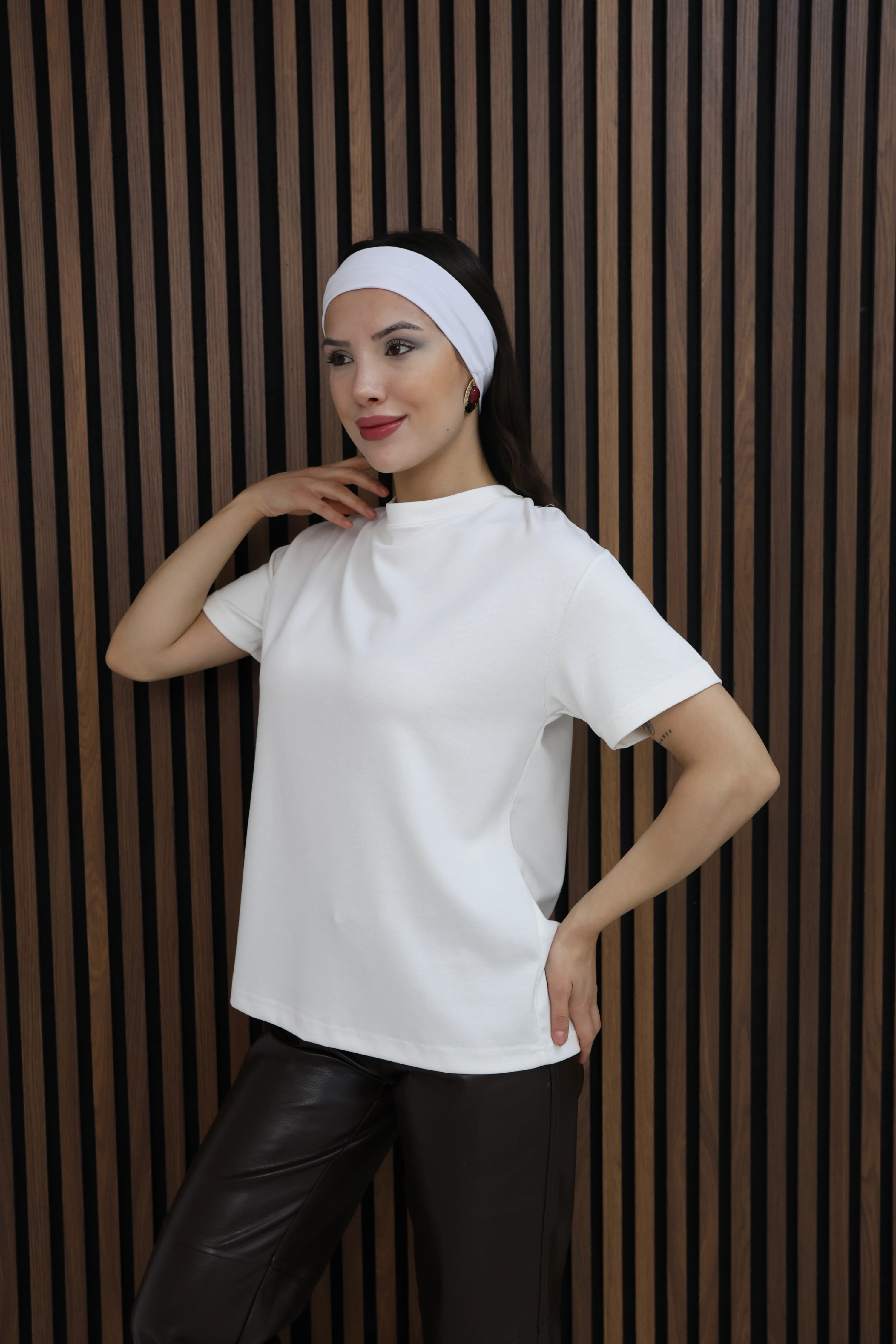 SIRT DANTEL DETAY MODAL BLUZ -BEYAZ