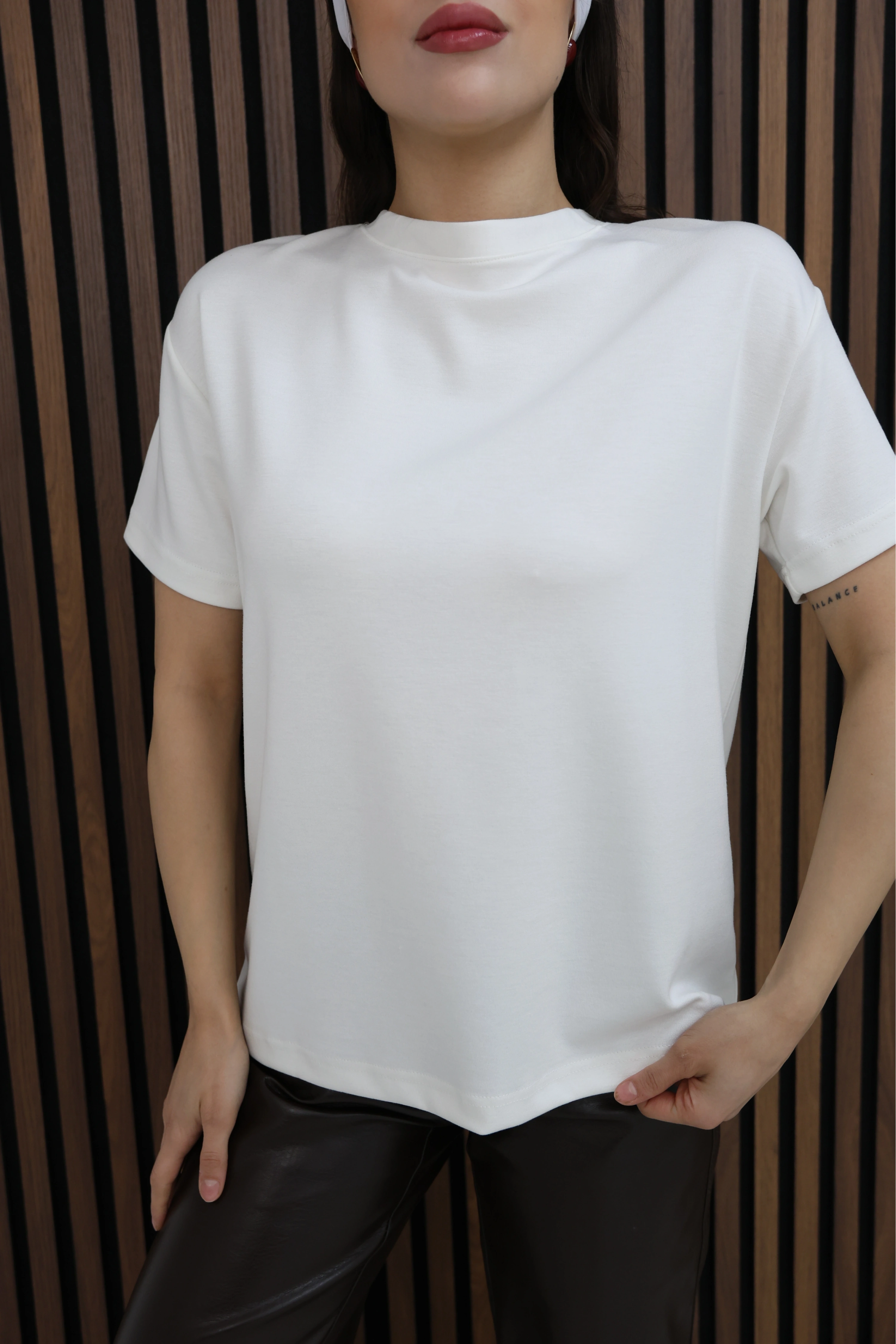 SIRT DANTEL DETAY MODAL BLUZ -BEYAZ