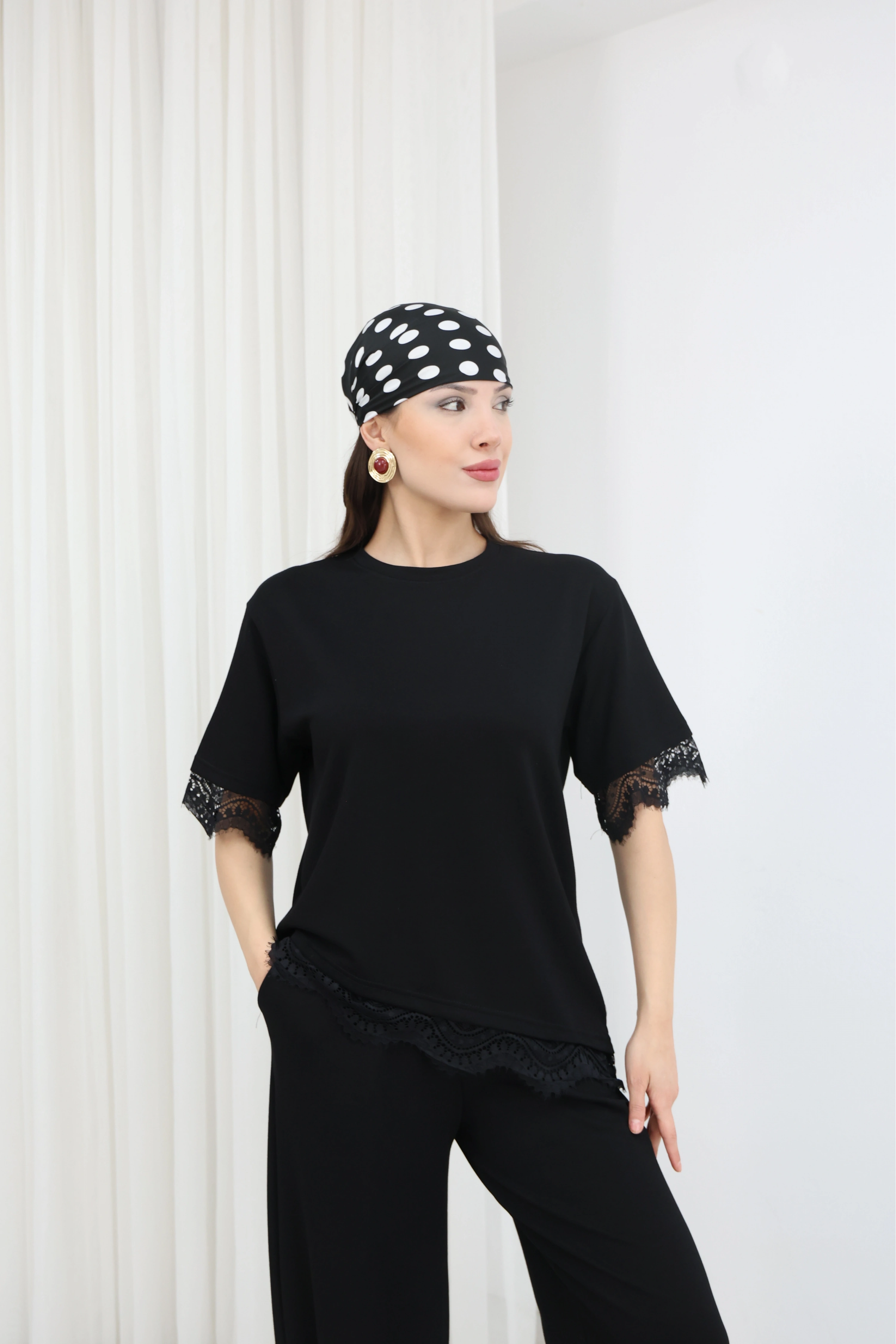 DANTEL DETAY MODAL TAKIM-SİYAH