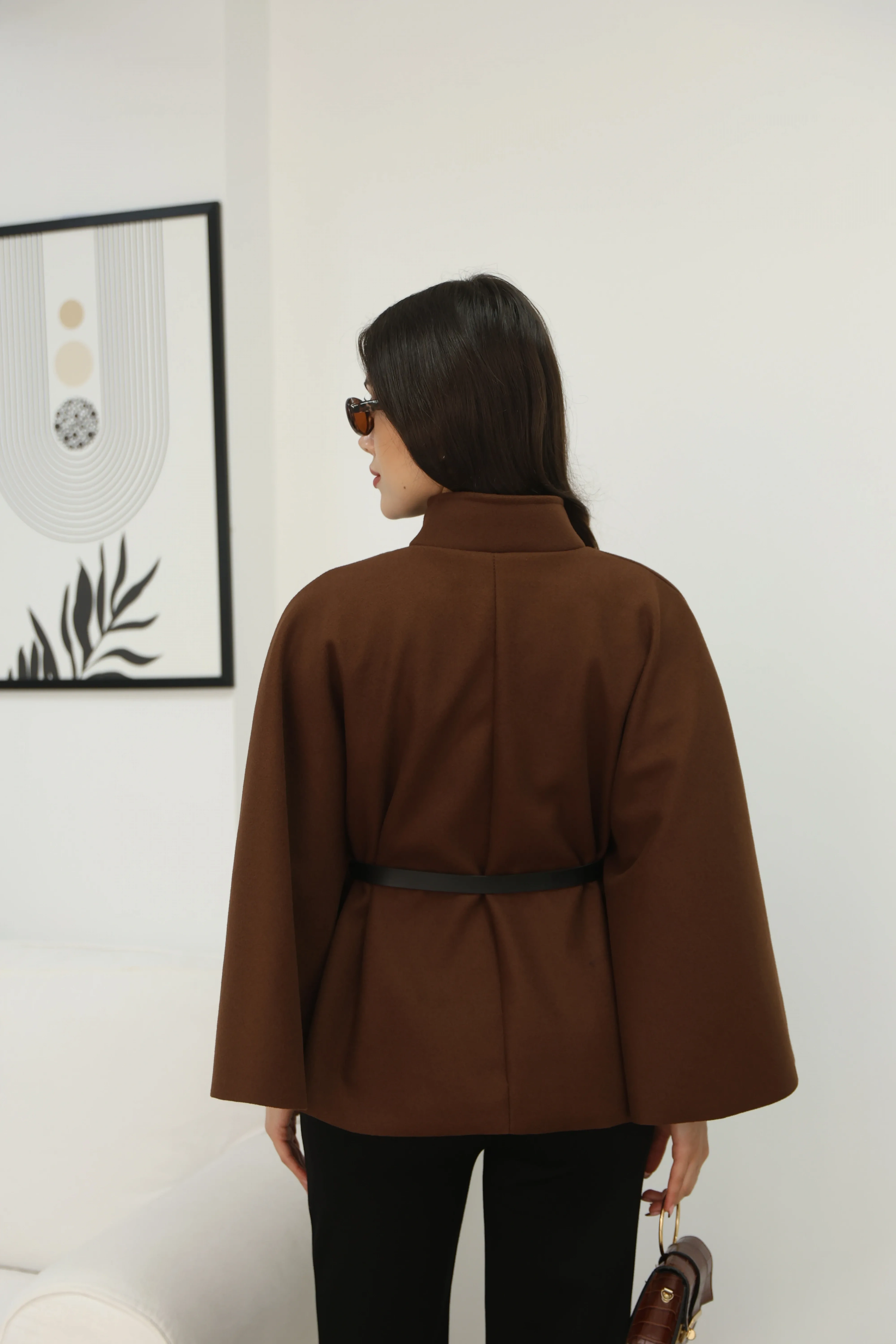 KEMERLİ KAŞE PELERİN- KAHVERENGİ