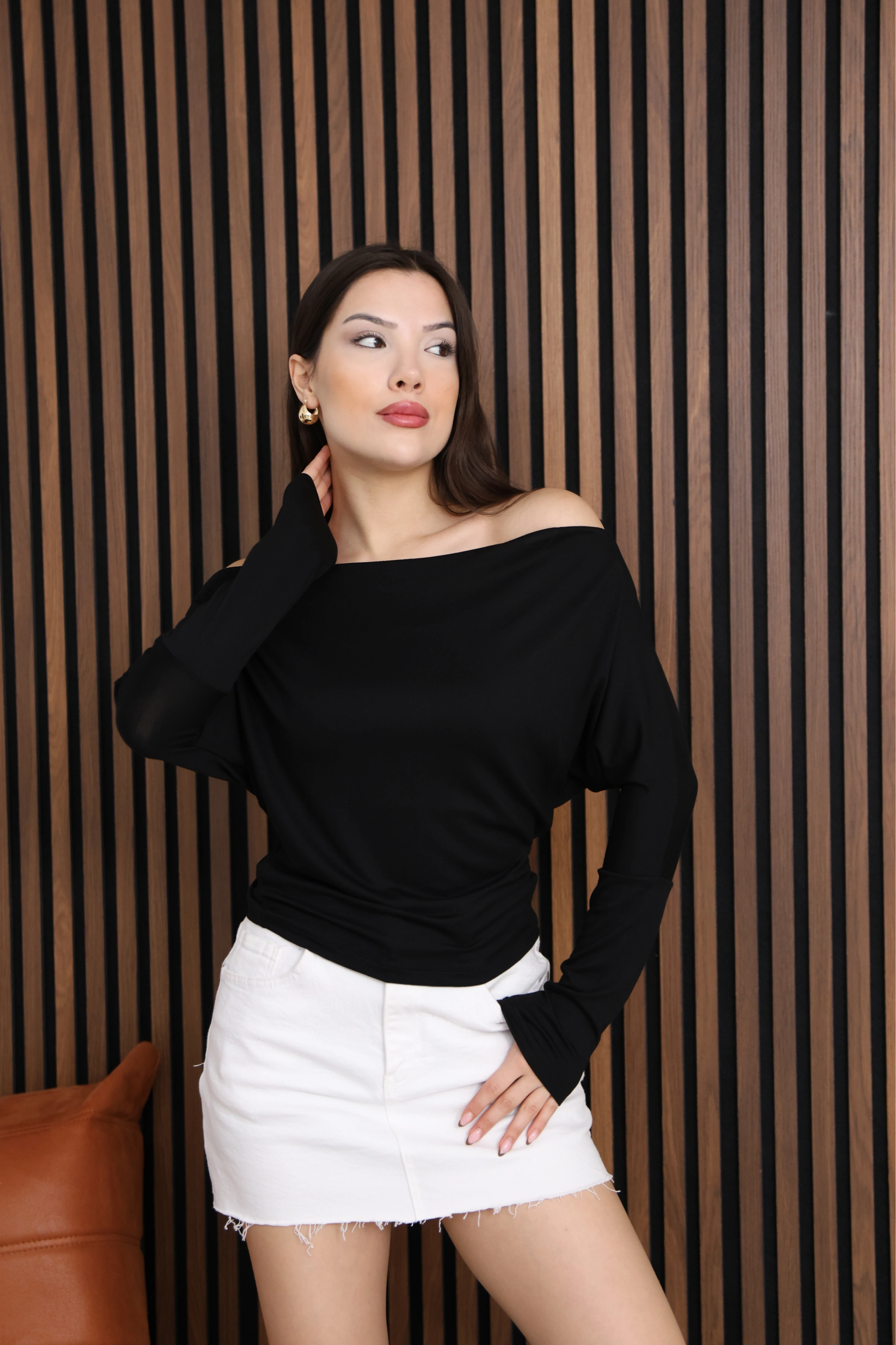 MADONNA YAKA BLUZ- SİYAH