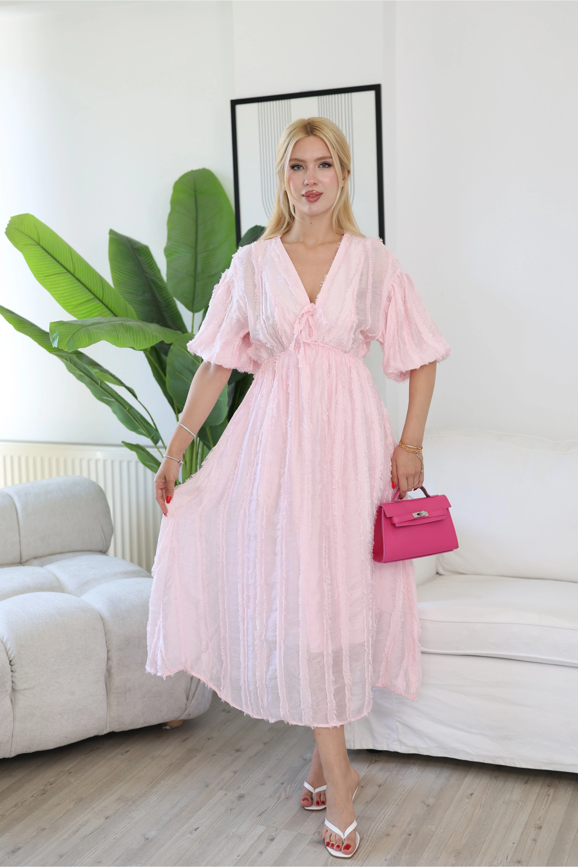 PÜSKÜL DETAY ELBİSE - PEMBE