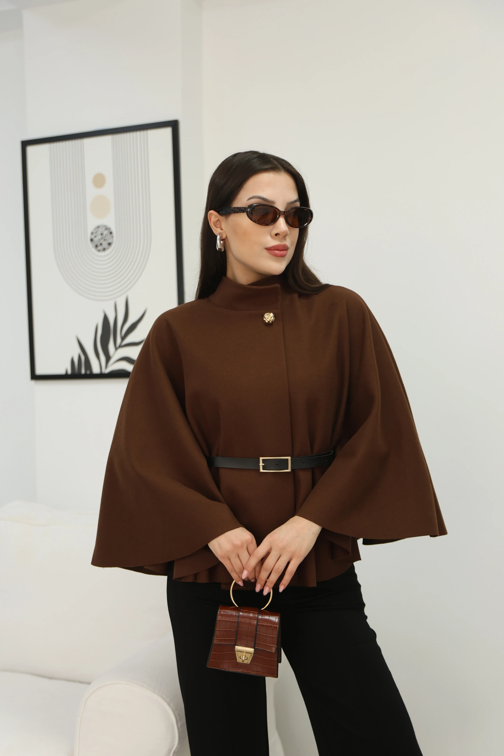 KEMERLİ KAŞE PELERİN- KAHVERENGİ