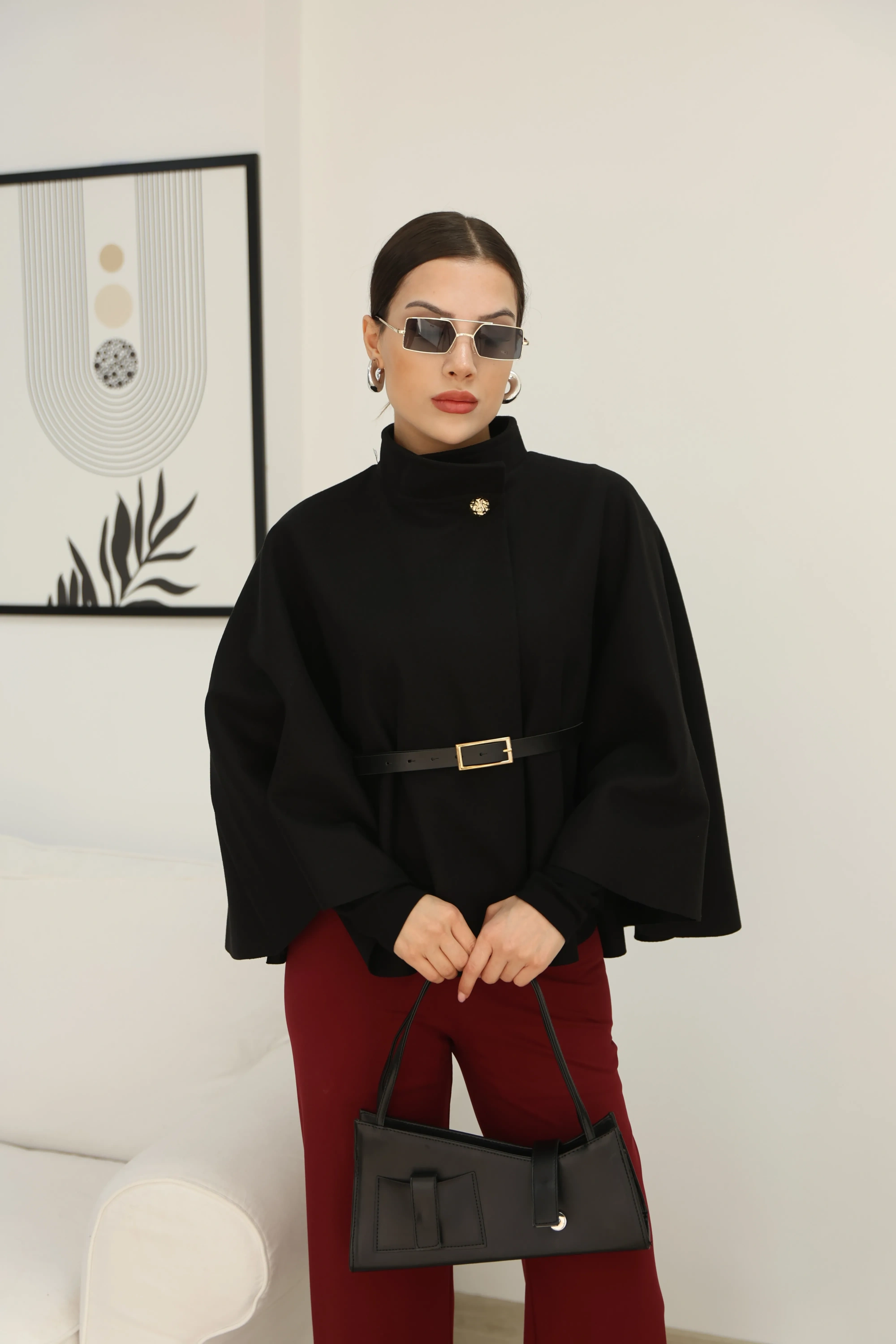 KEMERLİ KAŞE PELERİN- SİYAH