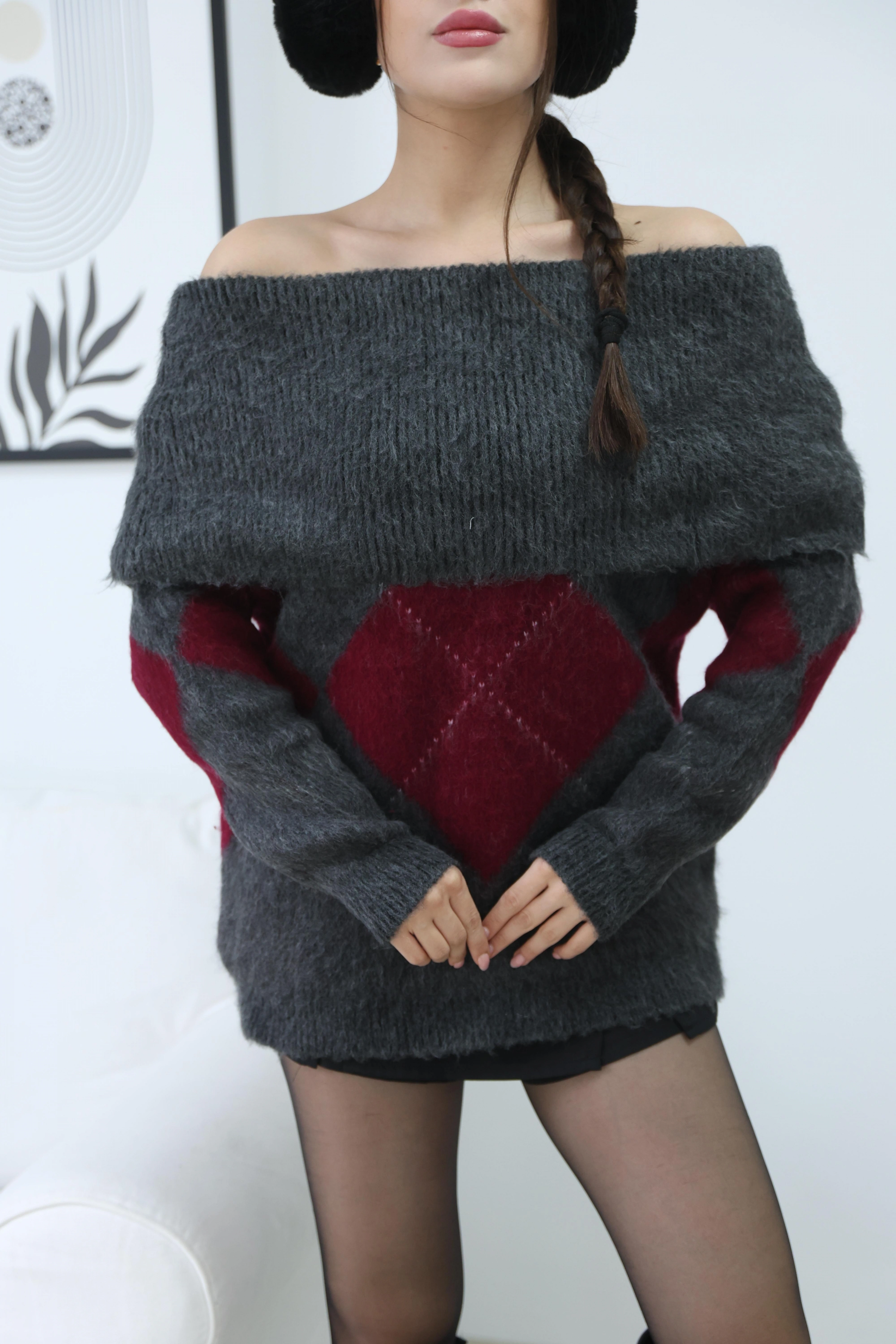 MADONNA YAKA KIRÇILLI BAKLAVA DESEN KAZAK