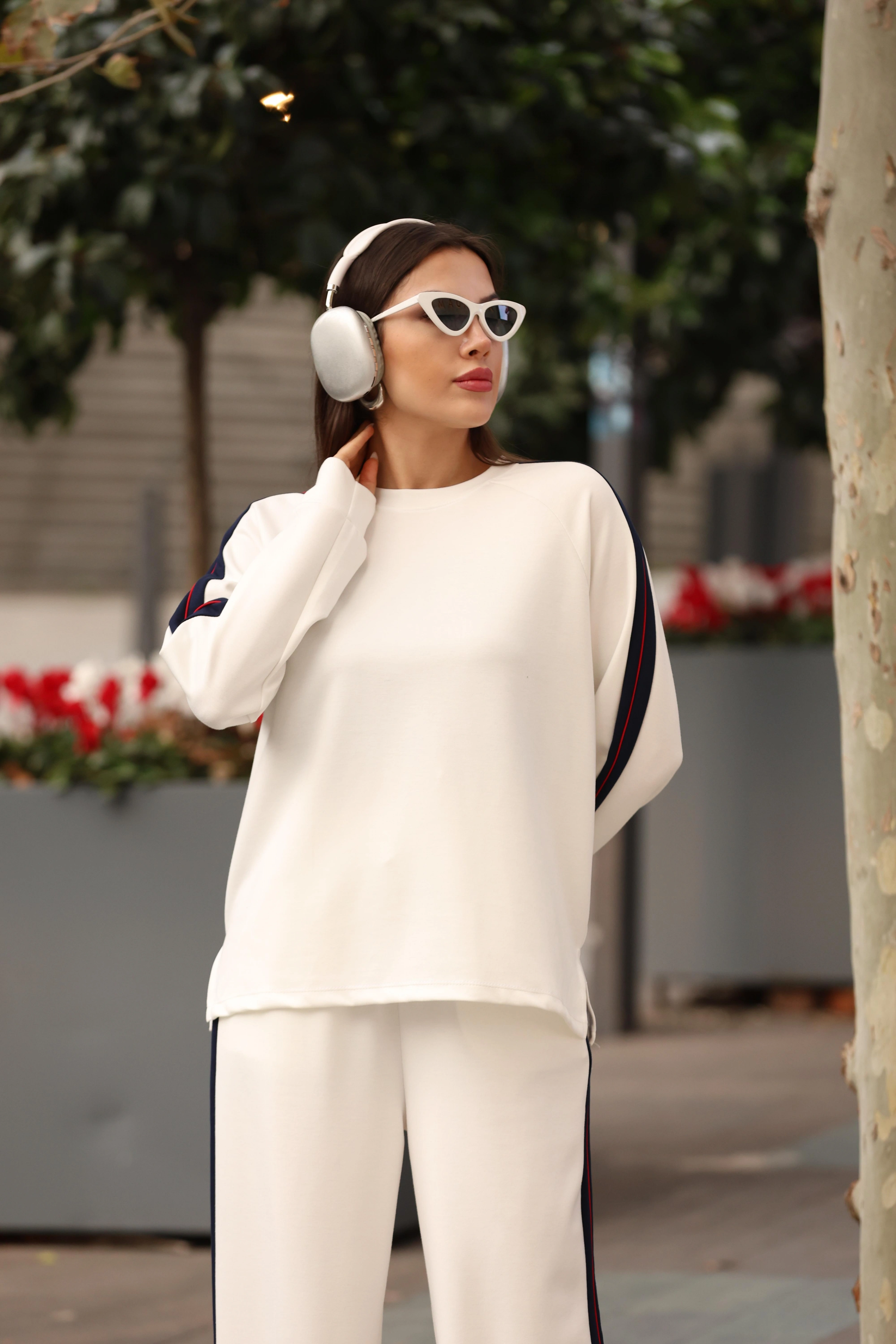 ŞERİT DETAY SALAŞ EŞOFMAN TAKIM-KREM