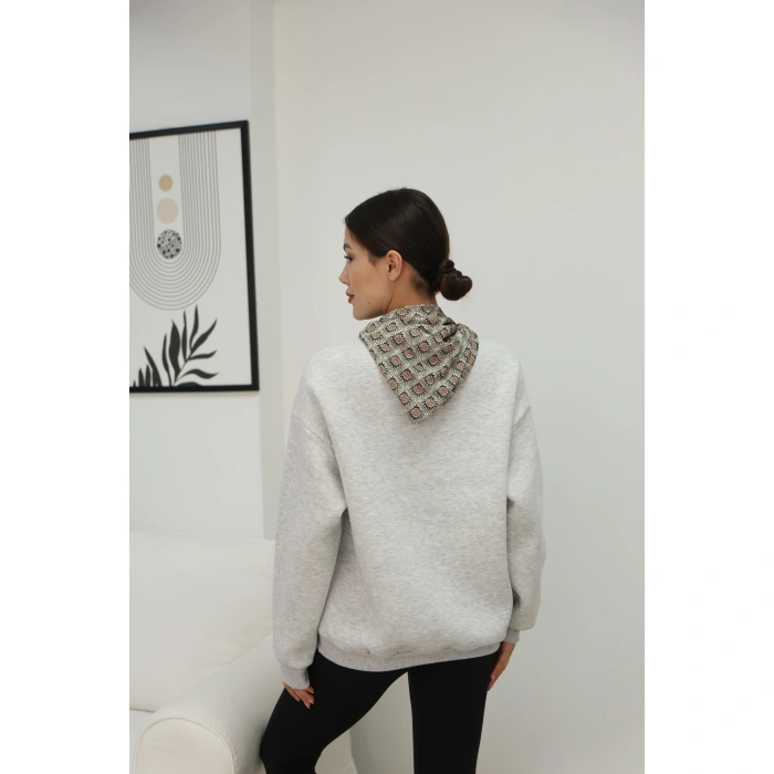 ŞAL GÖRÜNÜMLÜ SWEAT