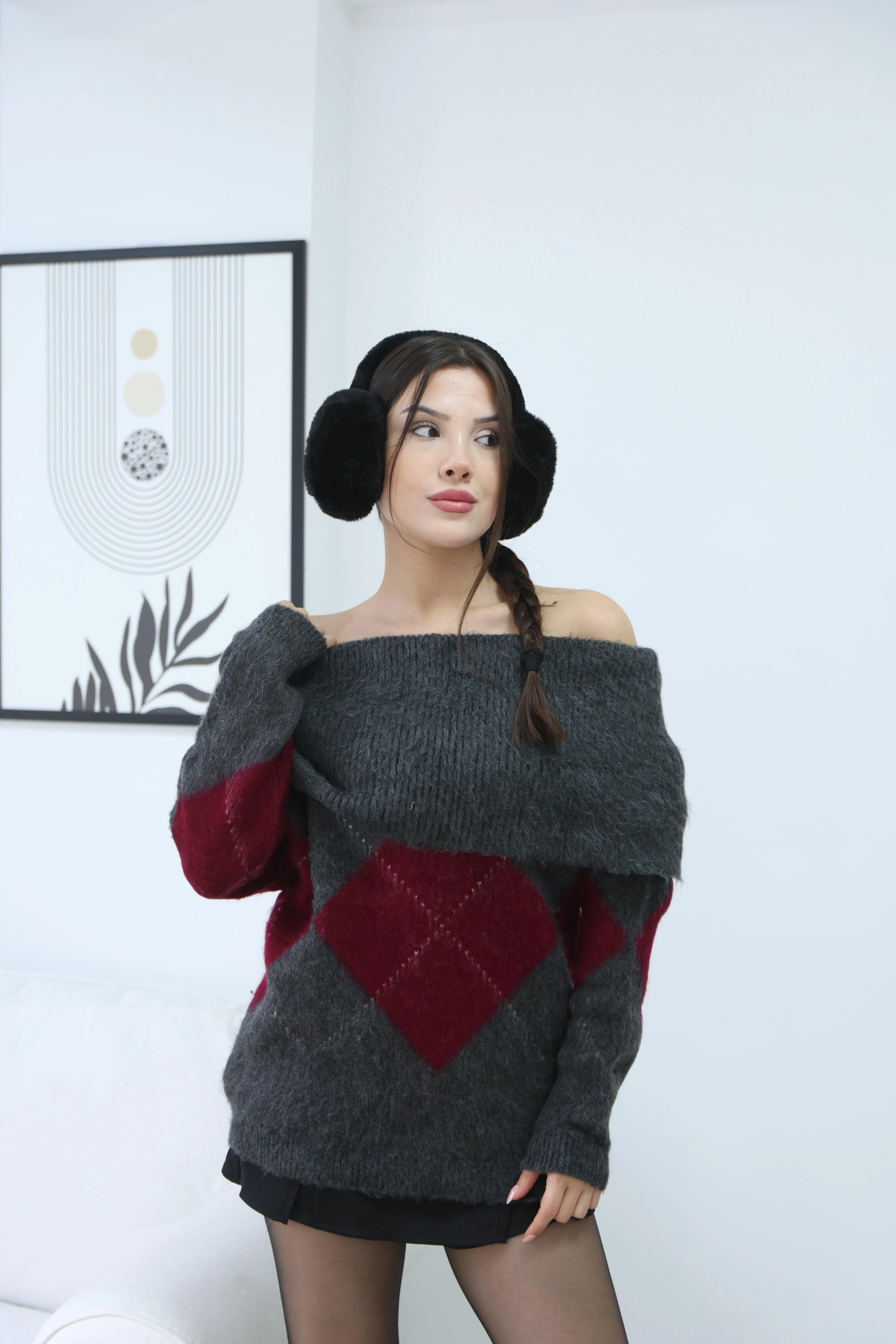 MADONNA YAKA KIRÇILLI BAKLAVA DESEN KAZAK