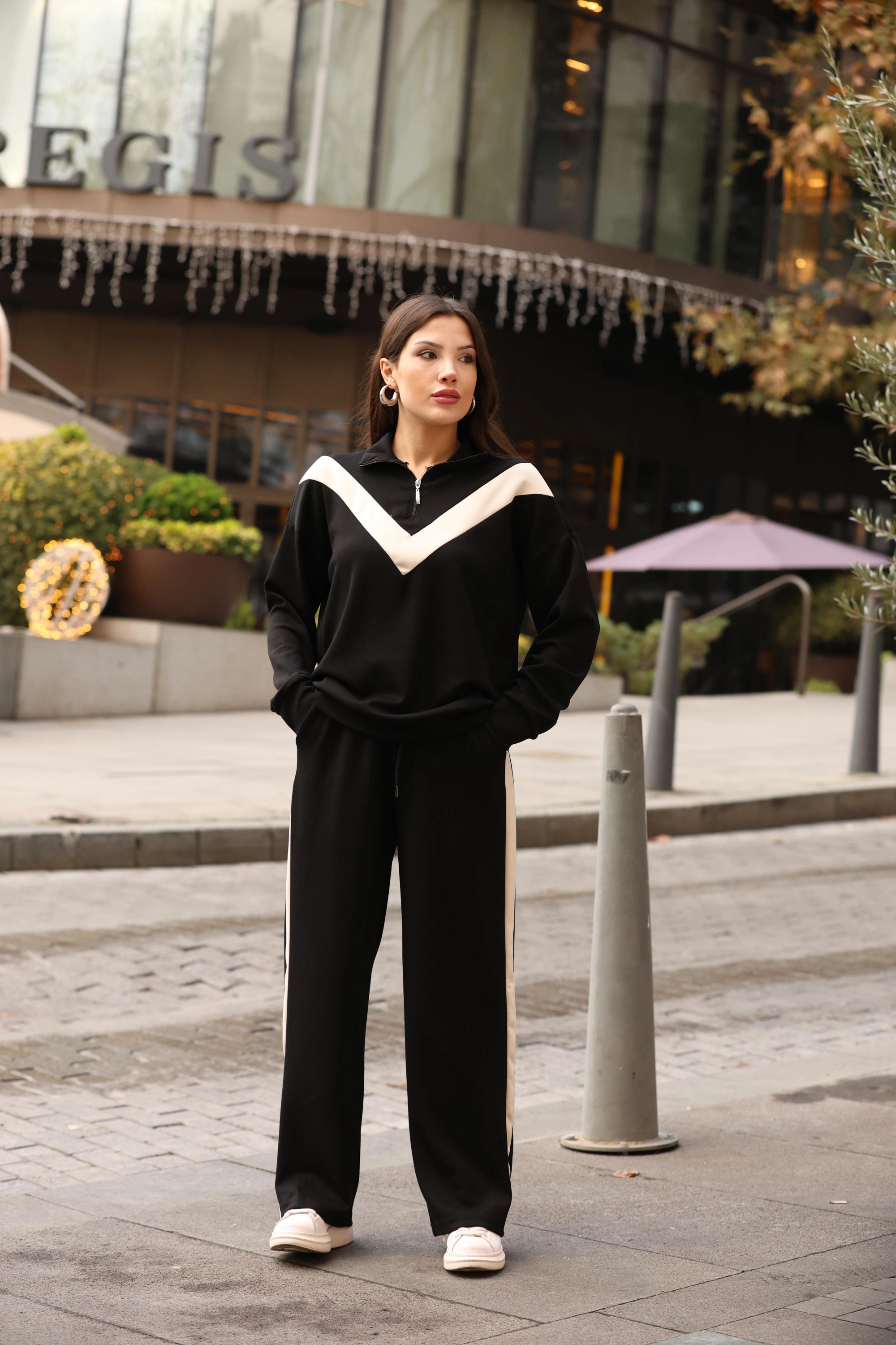 V DETAY SALAŞ EŞOFMAN TAKIM- SİYAH