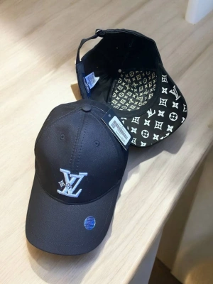 Louis Vuitton Şapka