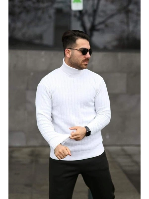 BEYAZ RENK BOĞAZLI TRİKO