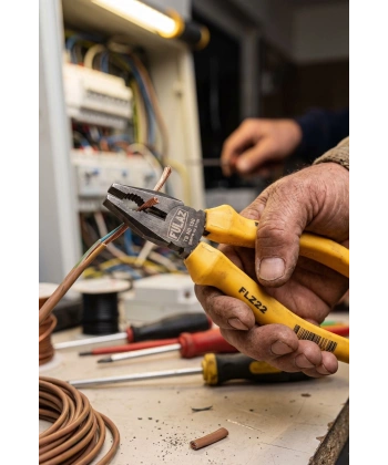 Yakar Fulaz Çelik Sarı Pense 18 cm