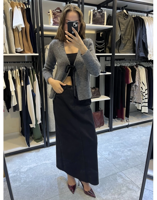 Arkadan Yırtmaçlı Denim Etek