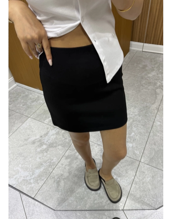 Marka Model Kısa Kumaş Etek
