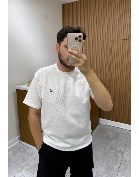 Marka Model Beyaz T-shirt