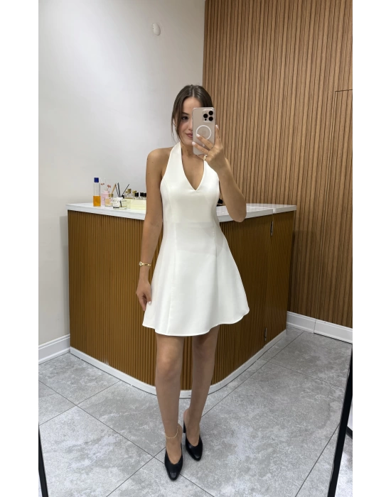 Boyundan Askılı Kısa Beyaz Elbise