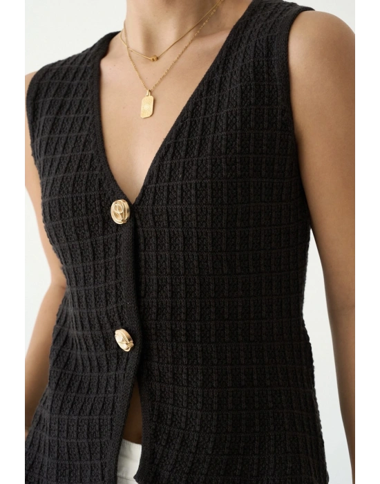 İki Düğmeli Siyah Yelek