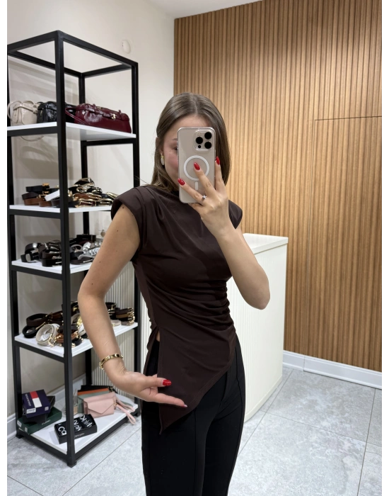 Vatkalı Asimetrik Kesim Bluz Kahve