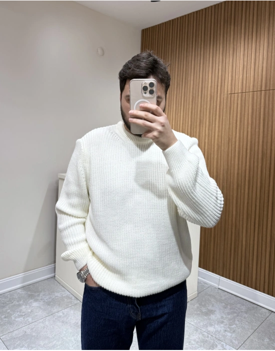 Bisiklet Yaka Triko Beyaz