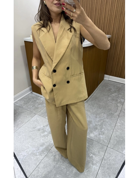 Düğme Detaylı Yelek Pantolon Camel Takım