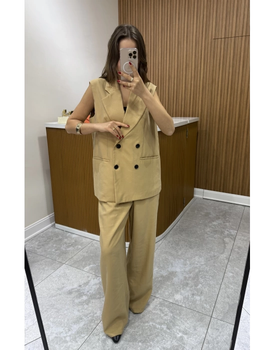 Düğme Detaylı Yelek Pantolon Camel Takım
