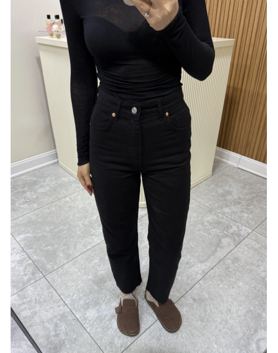 Kesik Paça Straight Jean Siyah