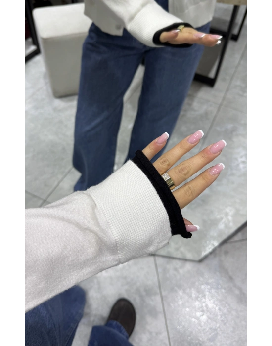 Kol Ucu Renkli Hırka Beyaz