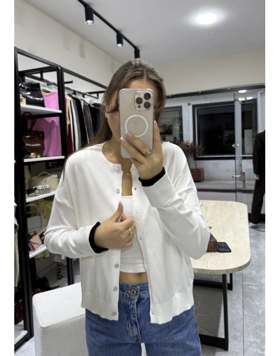 Kol Ucu Renkli Hırka Beyaz