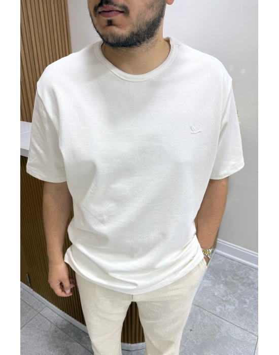 Marka Model Beyaz T-shirt