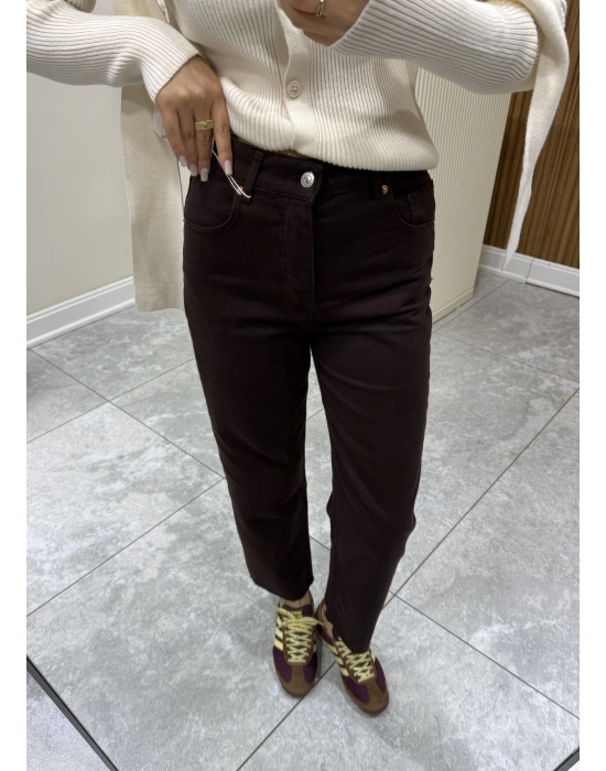 Marka Model Kesik Paça Kahve Jean