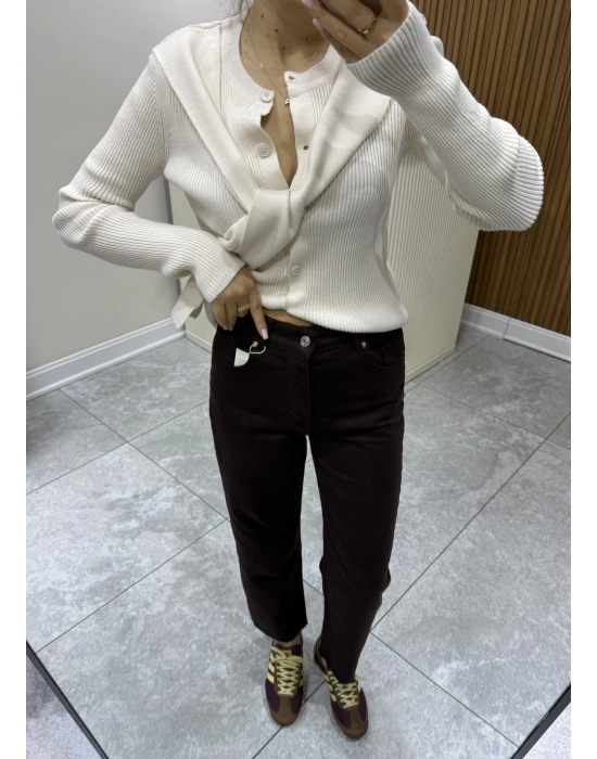 Marka Model Kesik Paça Kahve Jean