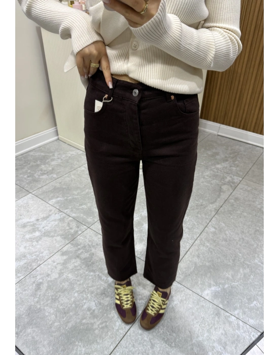 Marka Model Kesik Paça Kahve Jean