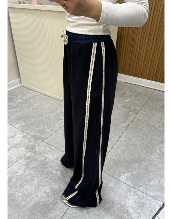 Şerit Detaylı Pantolon Lacivert