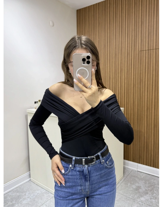 Yaka Detaylı Zıbın Bluz Siyah