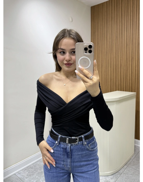 Yaka Detaylı Zıbın Bluz Siyah