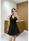Boyundan Askılı Kısa Siyah Elbise