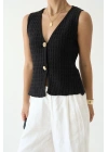 İki Düğmeli Siyah Yelek