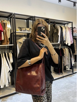 Uzun Askılı Bordo Kol Çantası