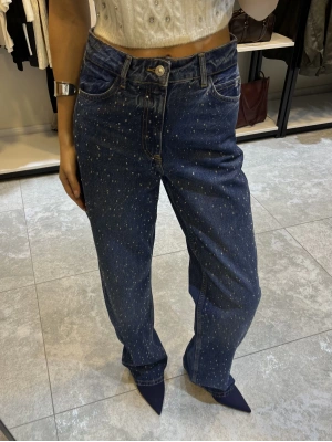 Marka Taşlı Jean