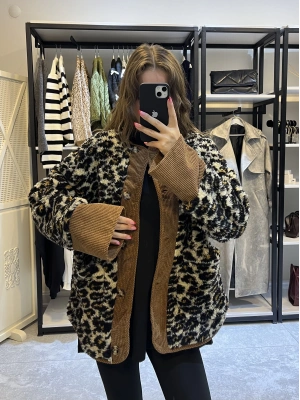 Marka Model Peluş Leopar Ceket