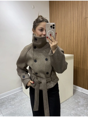 Dik Yaka Kemerli Kaşe Kaban Kahve