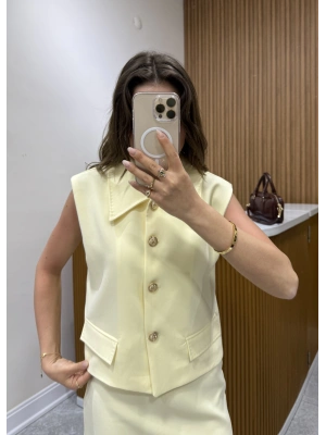 Gold Düğmeli Sarı Yelek