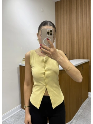 Kalın Askılı Düğmeli Bluz Sarı