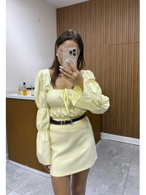 Kare Yaka Büzgülü Bluz Sarı