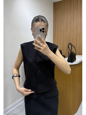 Marka Model Siyah Yelek