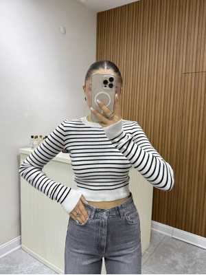 Triko Çizgili Crop Ekru
