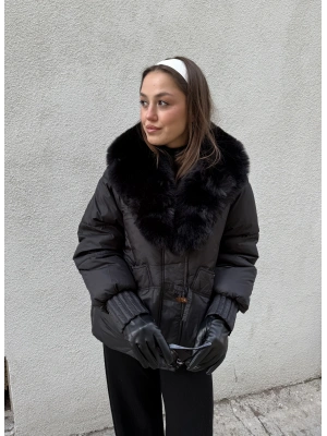 Yakası Kürk Detaylı Şişirme Mont Siyah