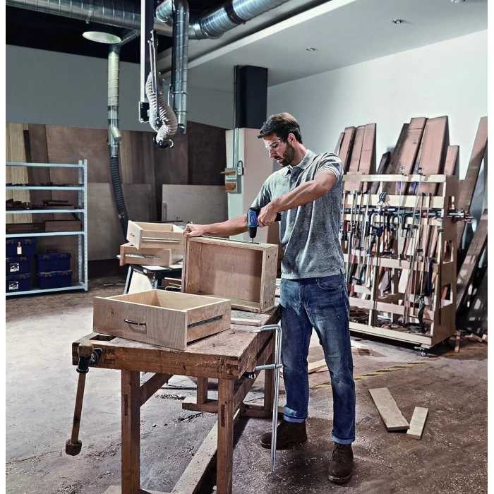 Bosch GSR 12V-30 Kömürsüz Akülü Delme Vidalama Makinesi (2 x 2,0 Ah Akü)