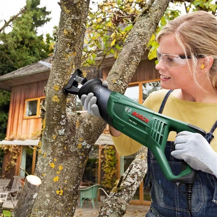 BOSCH PSA 700 E PANTER TESTERE 710W